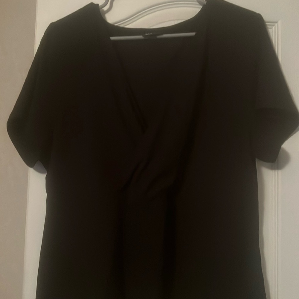Torrid size 3 short sleeve shirt